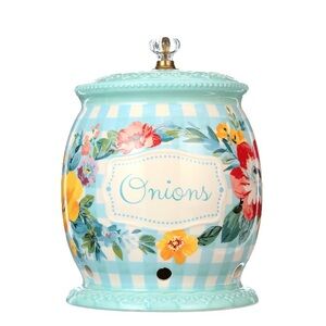 The Pioneer Woman Ceramic Sweet
Romance 7.4-inch Onion Keeper with Lid